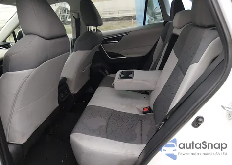 2021 Toyota Rav4 Xle from USA, damaged, VIN 2T3W1RFV1MW138954